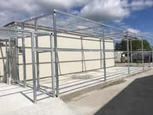 Deposito frigorifero con struttura in tubo zincato