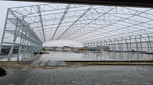 Struttura in acciaio per tende industriali realizzata con prodotti metallurgici