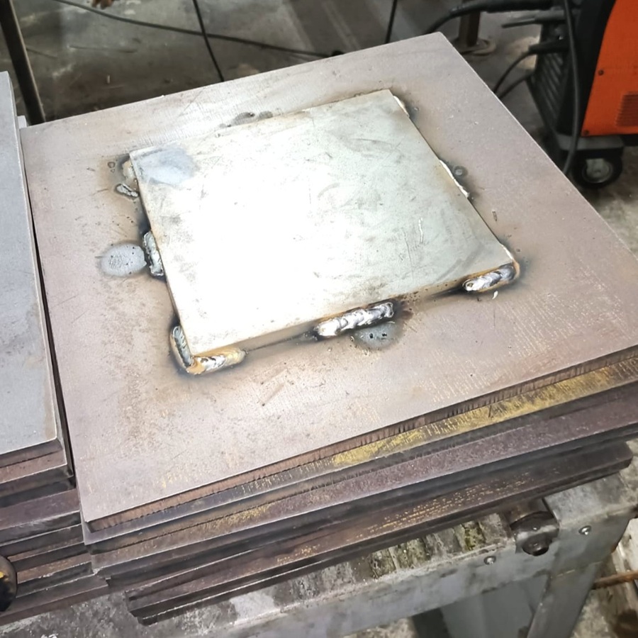 tabla otel debitata pe CNC si sudata conform proiect